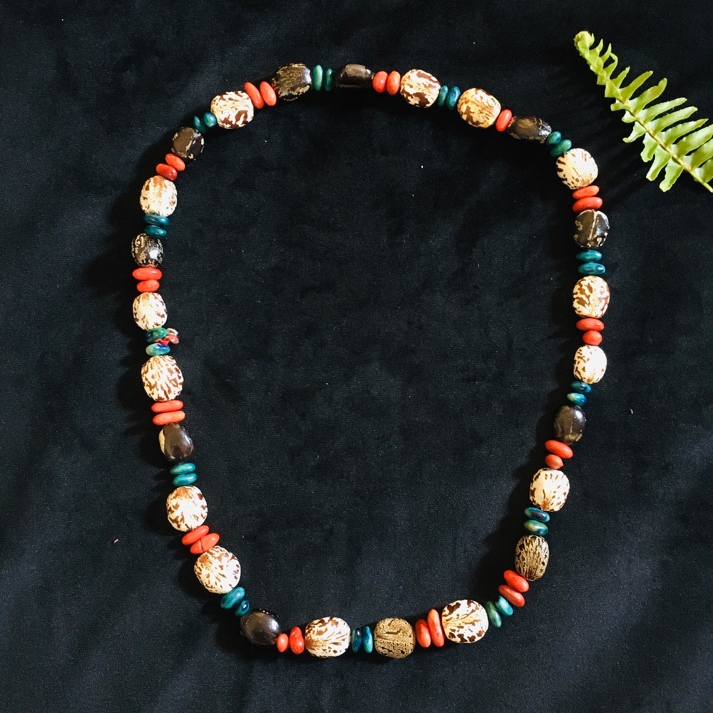 🍄 3 for 25$ 🍄 Colorful bead neaklace!